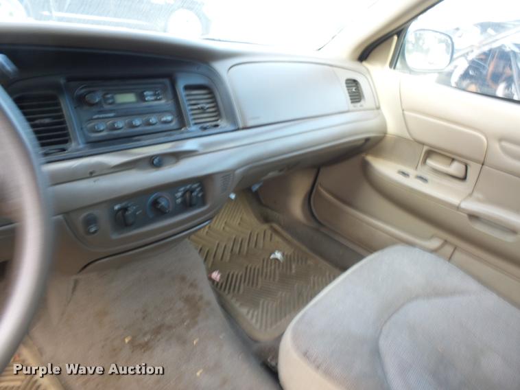 image for item L4314 2001 Ford Crown Victoria Police Interceptor