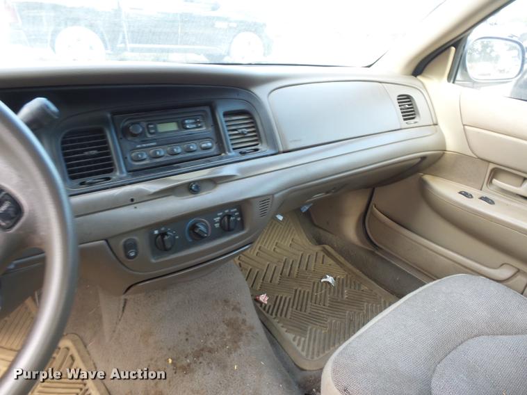 image for item L4314 2001 Ford Crown Victoria Police Interceptor