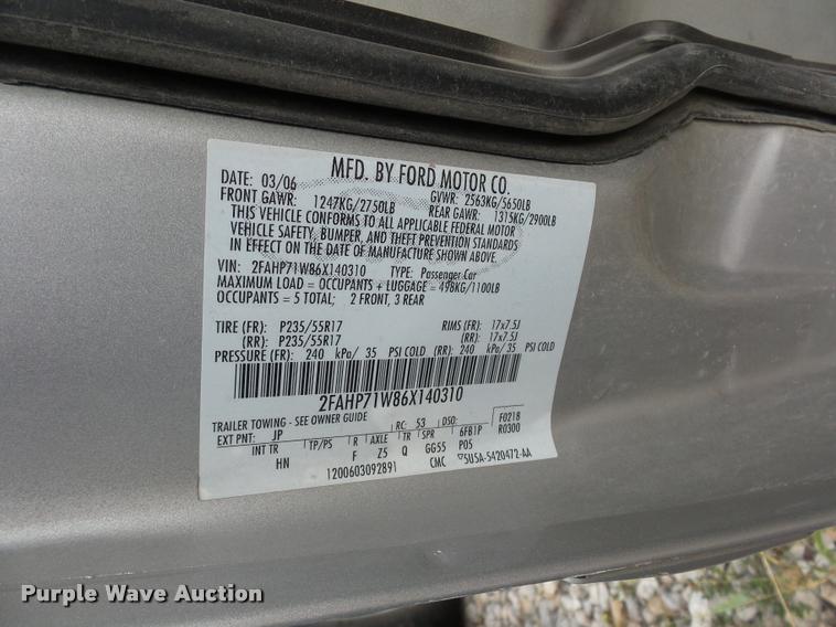 image for item L4315 2006 Ford Crown Victoria Police Interceptor