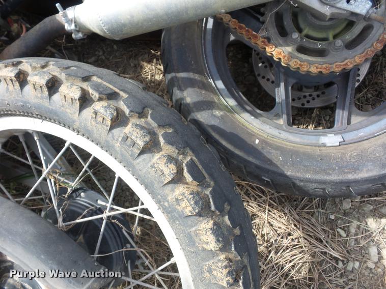 image for item L4316 1983 Yamaha XT motorcycle