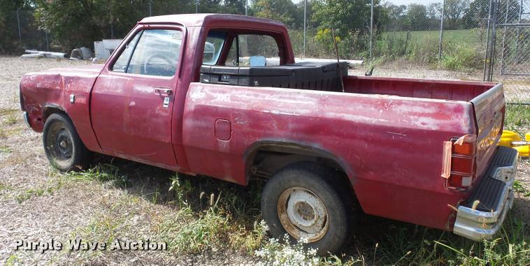 image for item L4317 1983 Dodge D150 pickup truck
