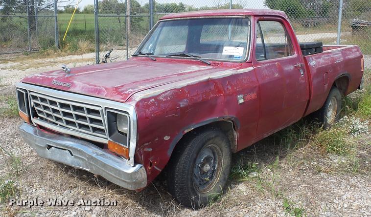 image for item L4317 1983 Dodge D150 pickup truck