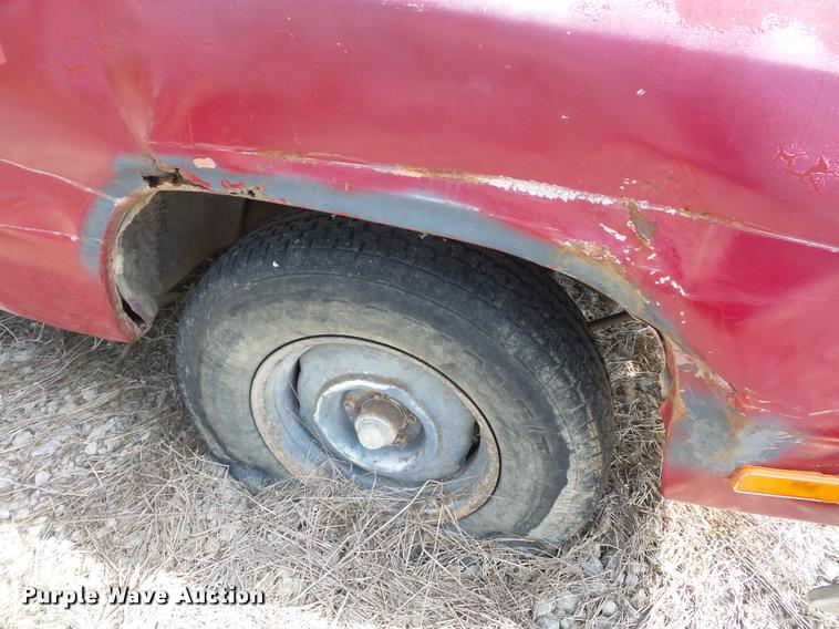 image for item L4317 1983 Dodge D150 pickup truck