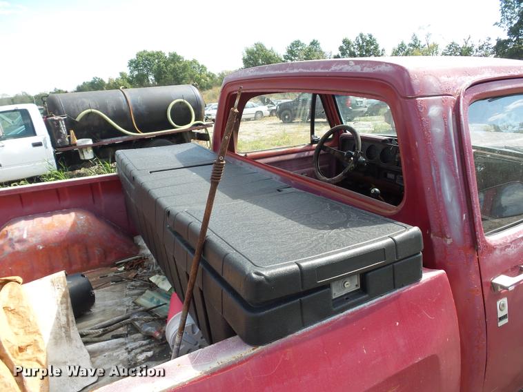 image for item L4317 1983 Dodge D150 pickup truck