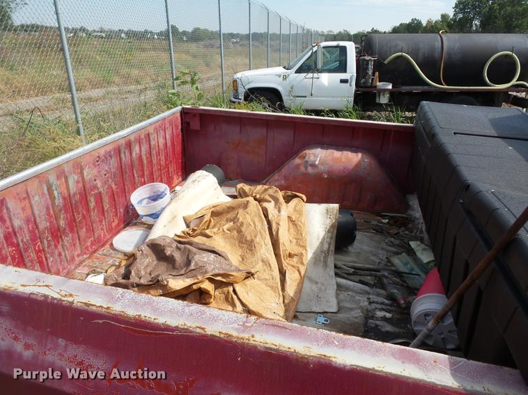 image for item L4317 1983 Dodge D150 pickup truck