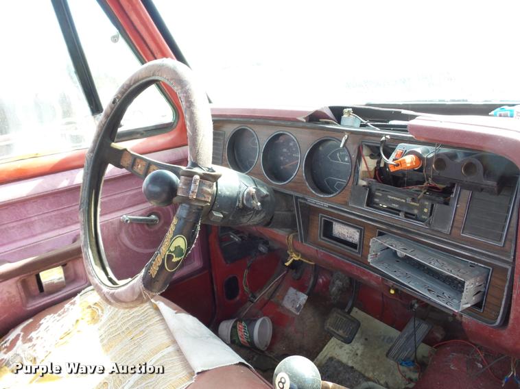 image for item L4317 1983 Dodge D150 pickup truck