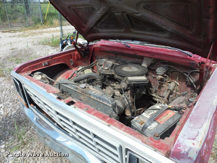 image for item L4317 1983 Dodge D150 pickup truck