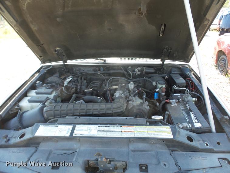 image for item L4320 1997 Ford Explorer SUV