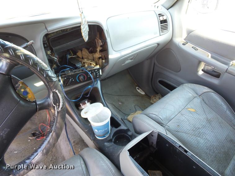 image for item L4320 1997 Ford Explorer SUV