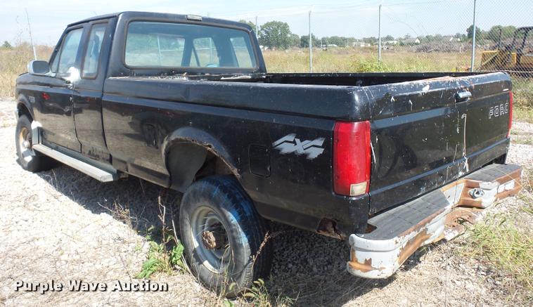 image for item L4321 1993 Ford F250 HD SuperCab pickup truck