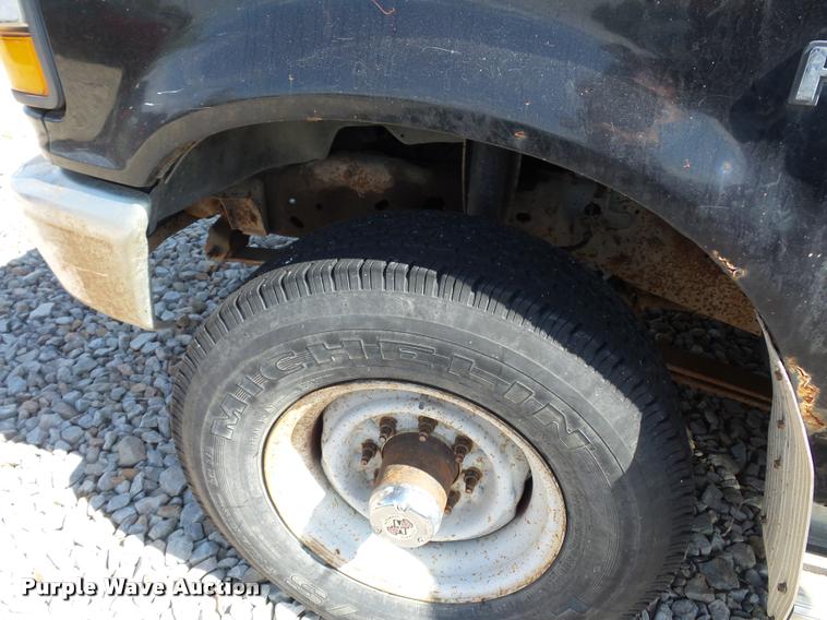 image for item L4321 1993 Ford F250 HD SuperCab pickup truck