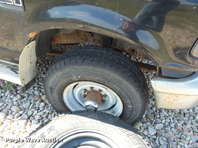 image for item L4321 1993 Ford F250 HD SuperCab pickup truck