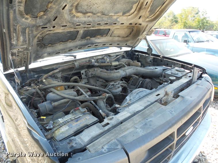 image for item L4321 1993 Ford F250 HD SuperCab pickup truck