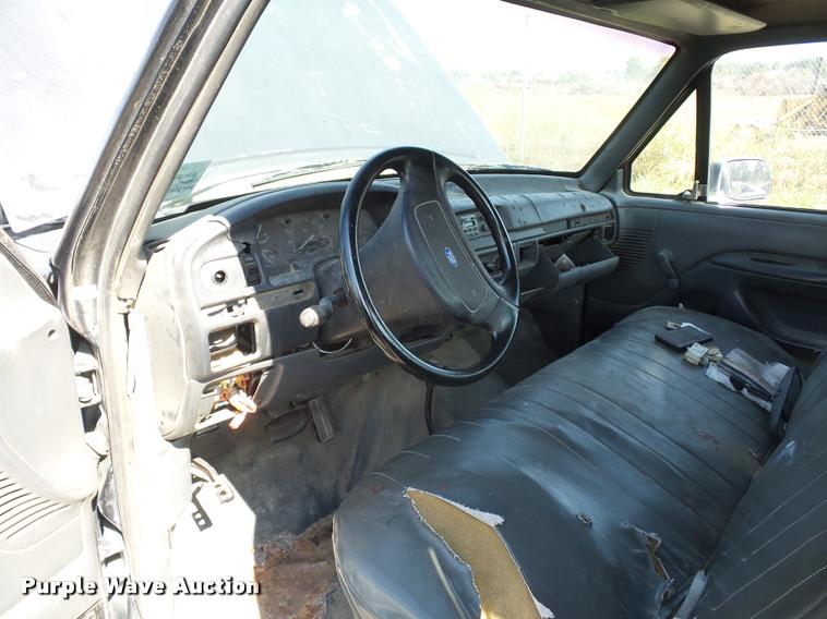 image for item L4321 1993 Ford F250 HD SuperCab pickup truck