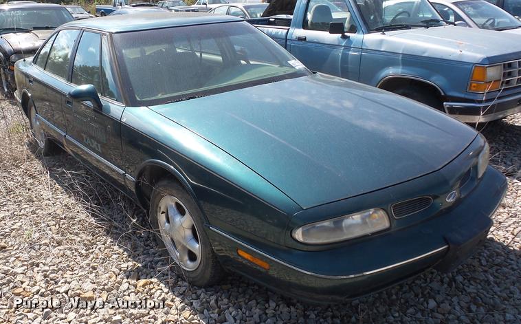 image for item L4322 1997 Oldsmobile Eighty Eight