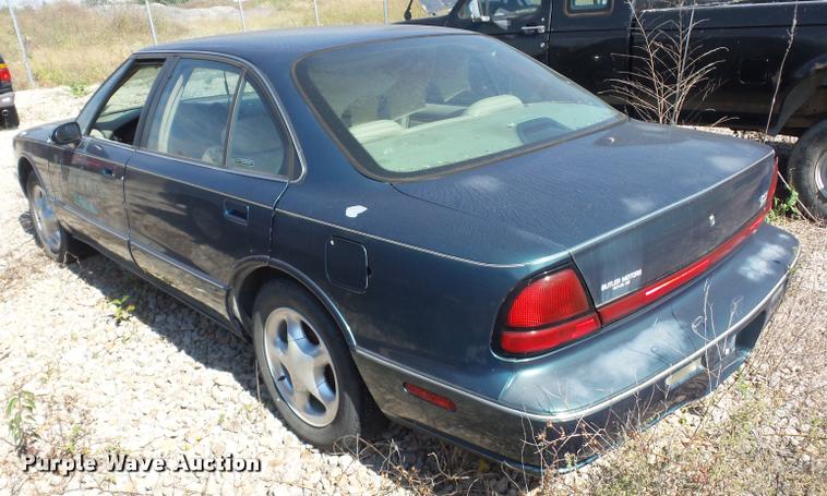 image for item L4322 1997 Oldsmobile Eighty Eight