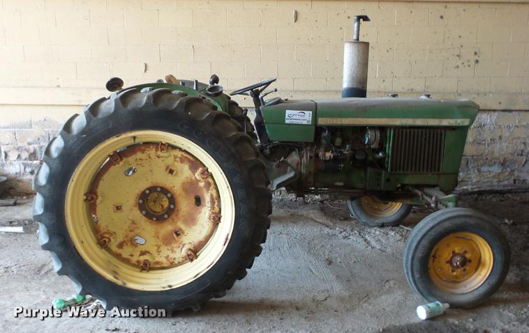 image for item L4325 John Deere 1020 tractor