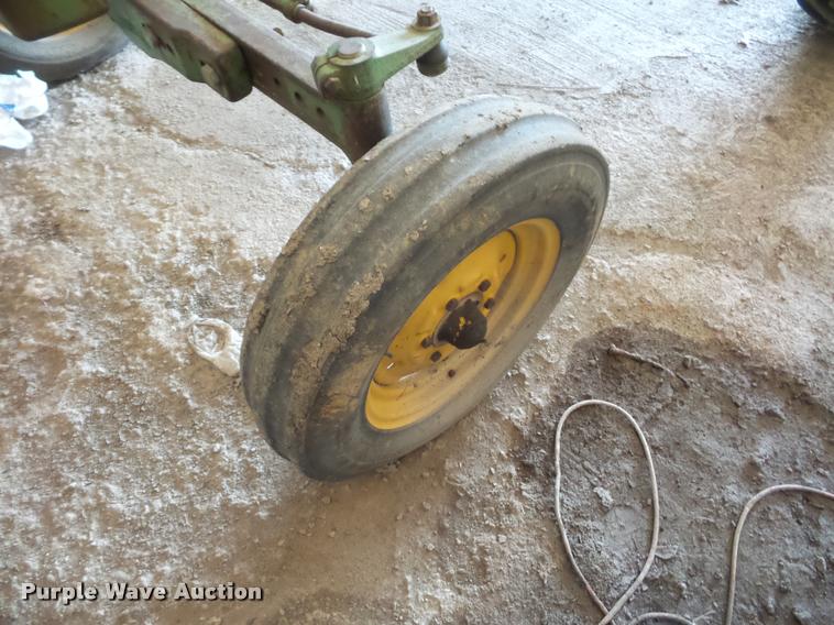 image for item L4325 John Deere 1020 tractor