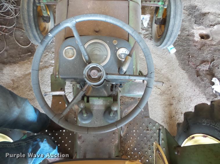 image for item L4325 John Deere 1020 tractor