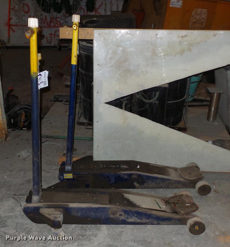 image for item L4334 (2) floor jacks