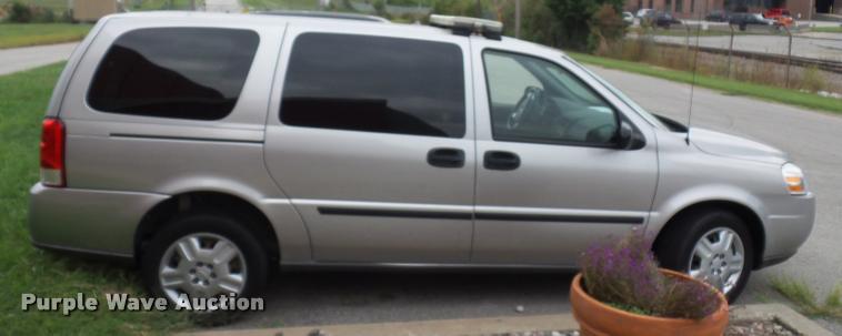 image for item L7119 2008 Chevrolet Uplander van