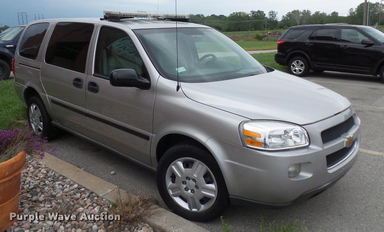 image for item L7119 2008 Chevrolet Uplander van