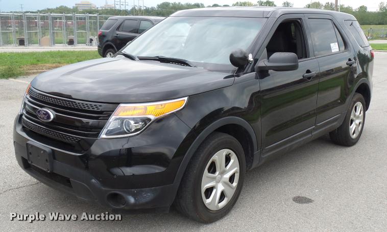 image for item L7120 2013 Ford Explorer Police Interceptor Utility SUV