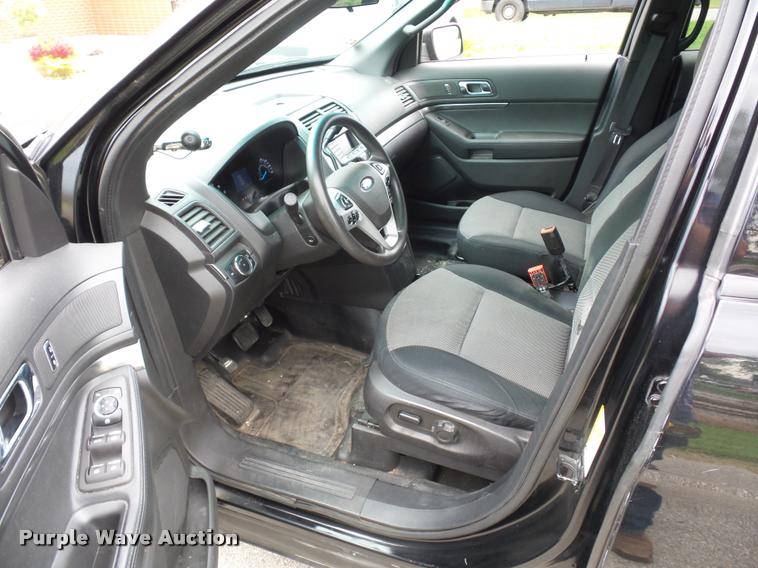 image for item L7120 2013 Ford Explorer Police Interceptor Utility SUV