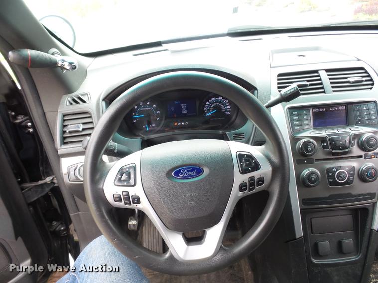 image for item L7120 2013 Ford Explorer Police Interceptor Utility SUV