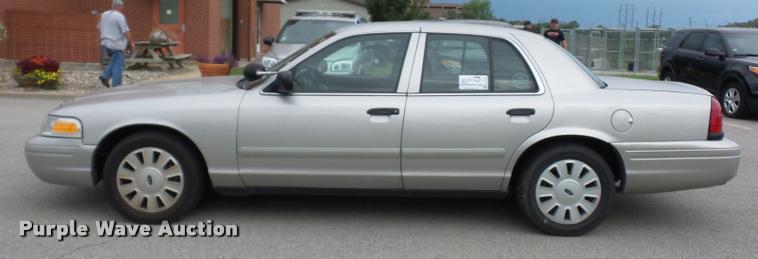 image for item L7121 2008 Ford Crown Victoria Police Interceptor