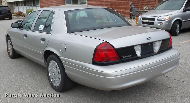 image for item L7121 2008 Ford Crown Victoria Police Interceptor