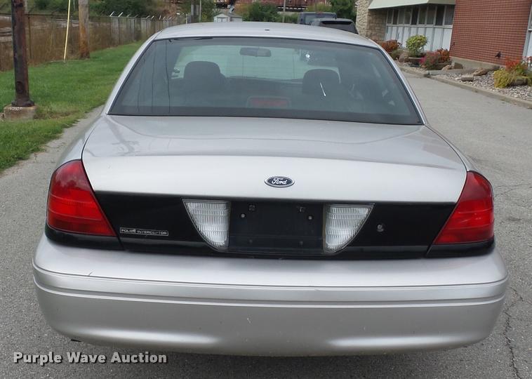 image for item L7121 2008 Ford Crown Victoria Police Interceptor