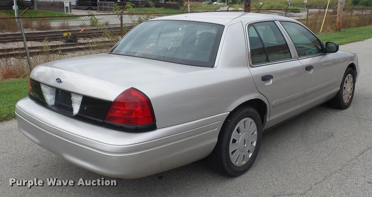 image for item L7121 2008 Ford Crown Victoria Police Interceptor