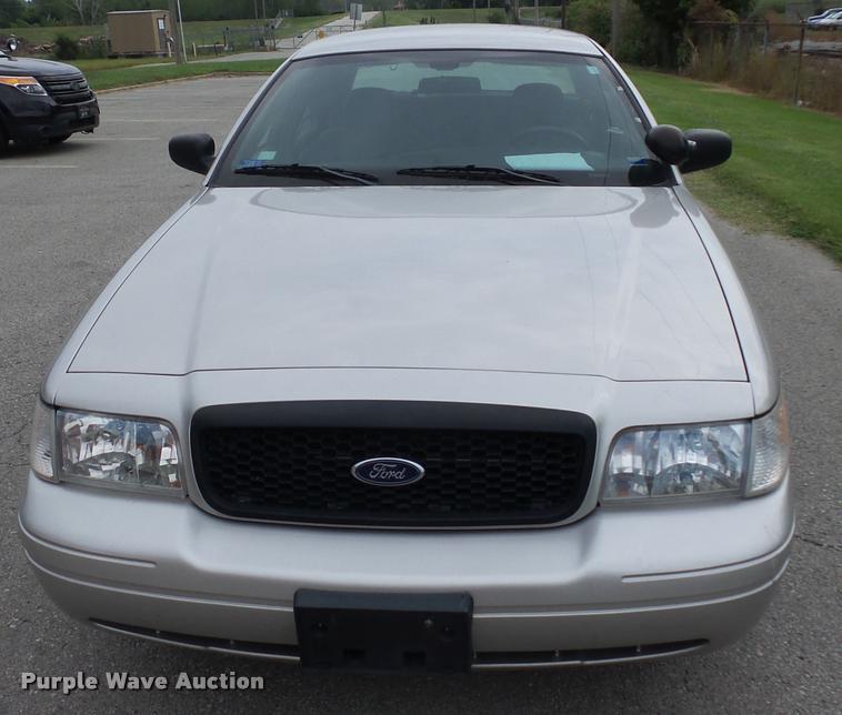 image for item L7121 2008 Ford Crown Victoria Police Interceptor