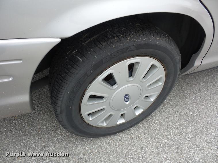 image for item L7121 2008 Ford Crown Victoria Police Interceptor