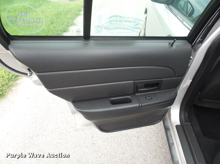 image for item L7121 2008 Ford Crown Victoria Police Interceptor