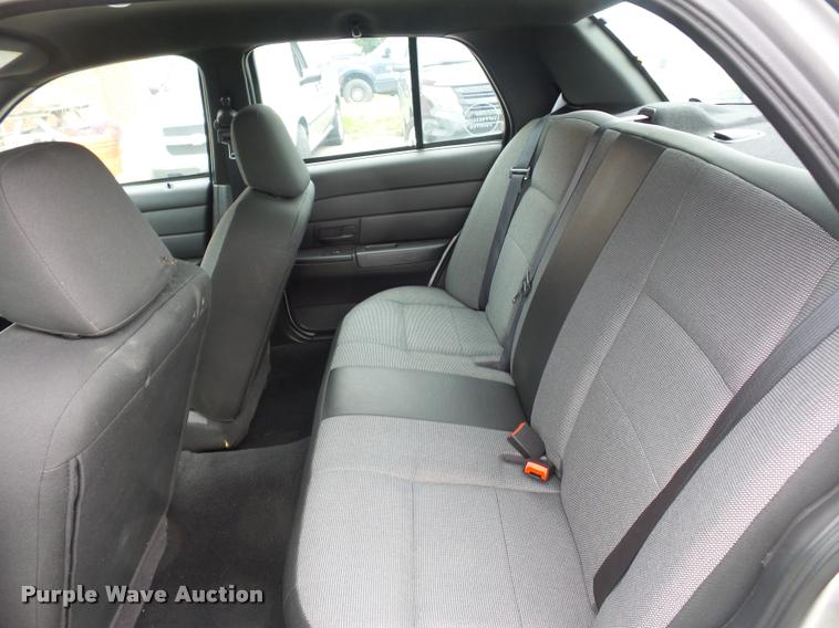 image for item L7121 2008 Ford Crown Victoria Police Interceptor