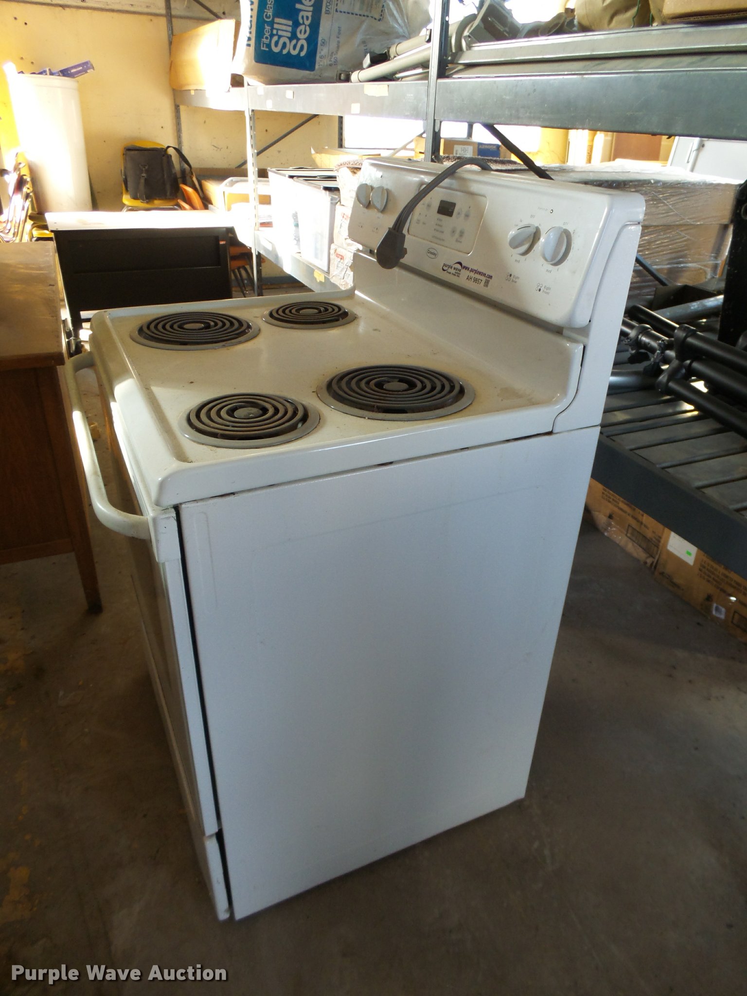 Crosley oven in Arkansas City, KS Item AH9857 sold Purple Wave