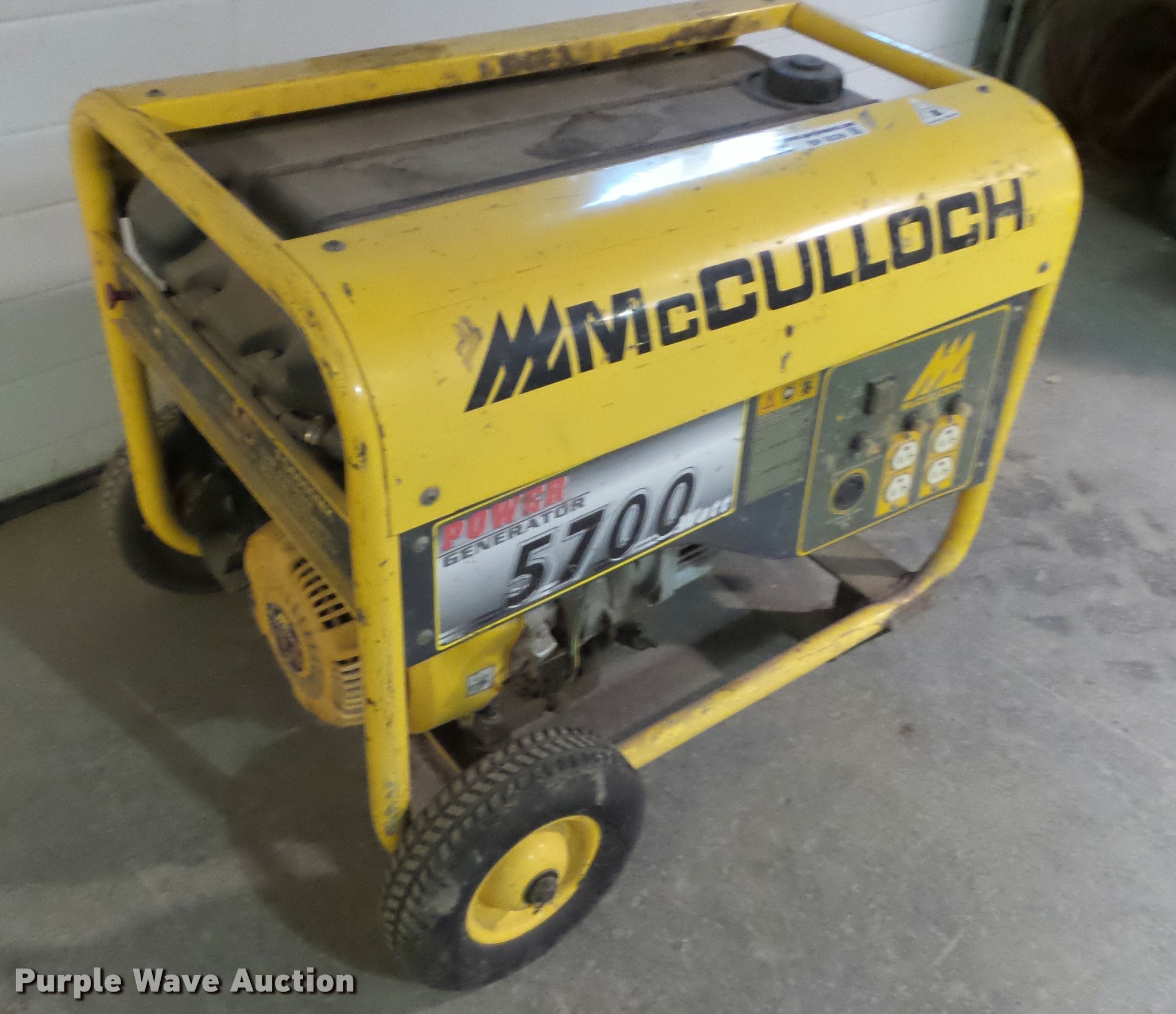 Mcculloch 5700 generator in Atchison, KS Item BP9336 sold Purple Wave