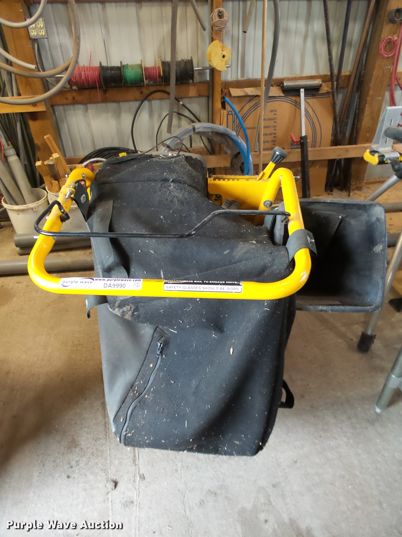 Cub Cadet CSV260 chipper/shredder/vaccum in Goddard, KS Item DA9990