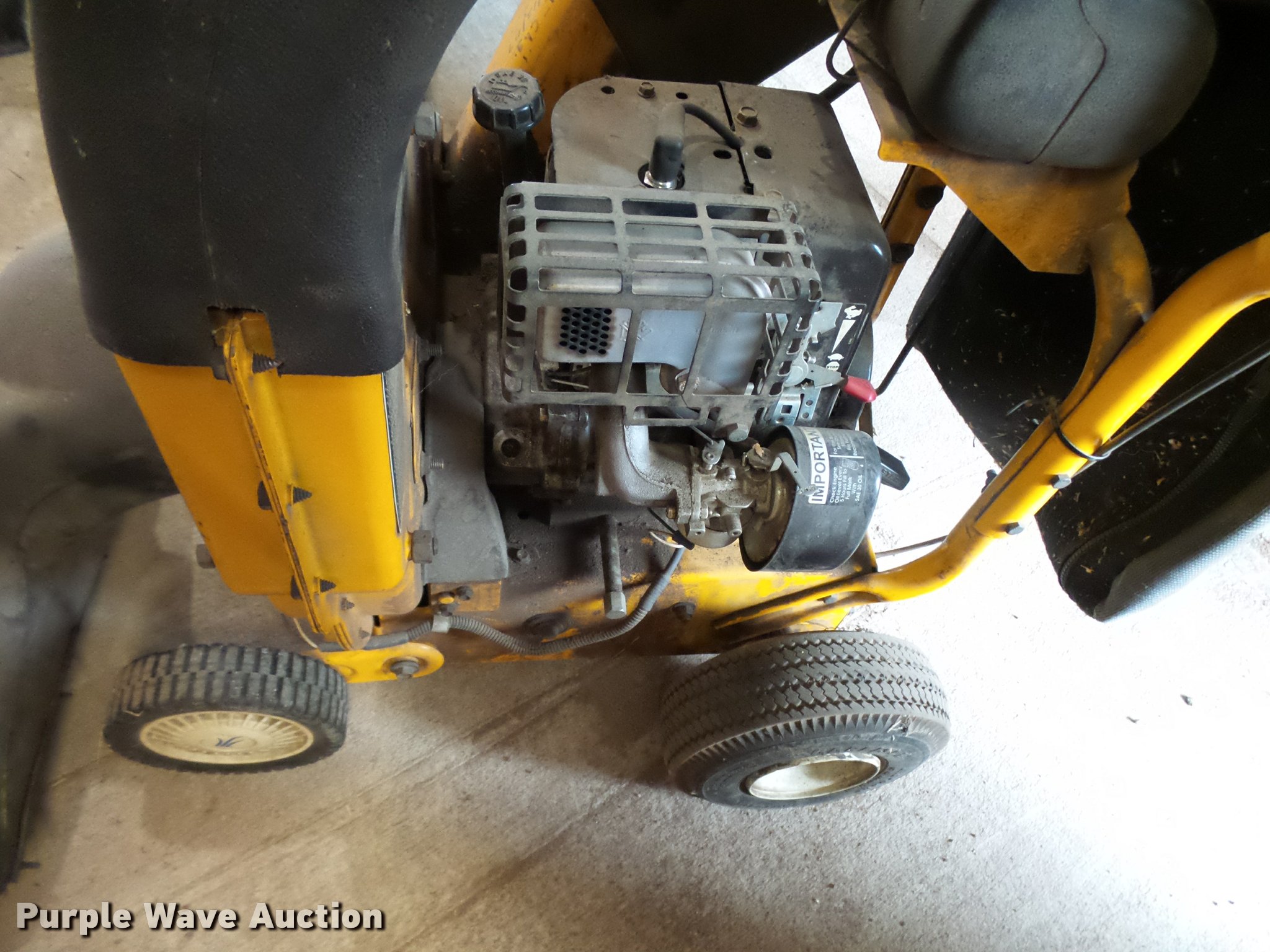 Cub Cadet CSV260 chipper/shredder/vaccum in Goddard, KS Item DA9990