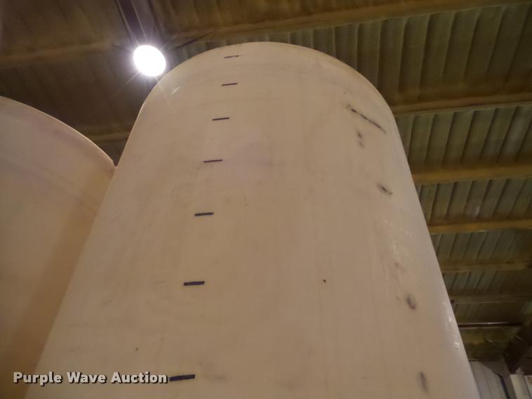 image for item DA4760 Vertical fertilizer poly tank