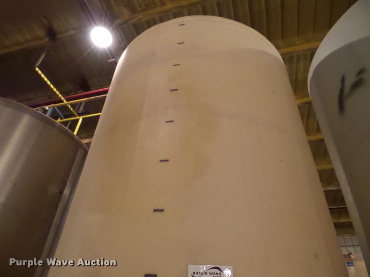 image for item DA4763 Vertical fertilizer poly tank