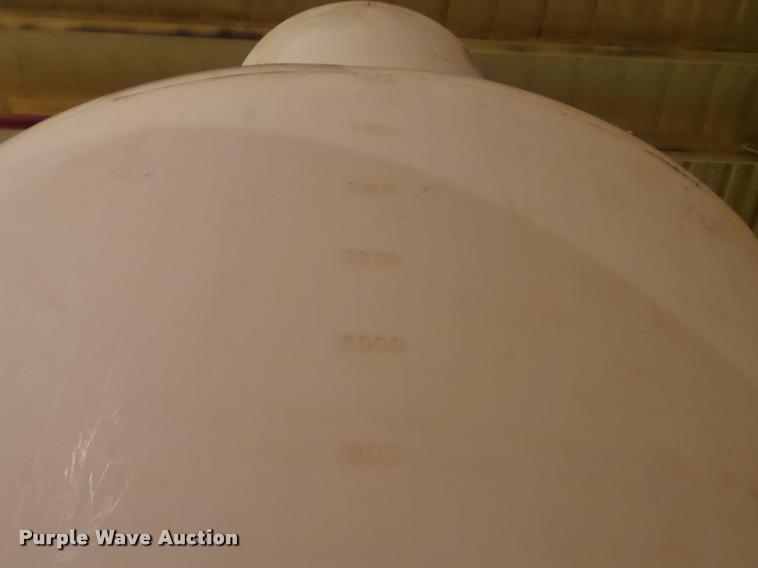 image for item DA4770 Fertilizer cone bottom tank