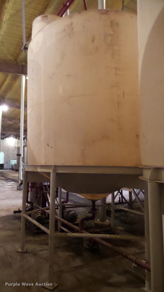 image for item DA4771 Fertilizer cone bottom tank