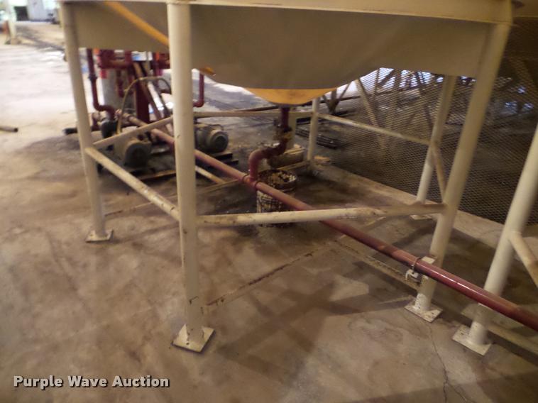 image for item DA4771 Fertilizer cone bottom tank