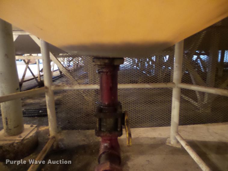 image for item DA4771 Fertilizer cone bottom tank