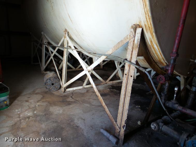 image for item DA4776 Butler steel tank