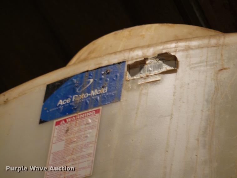 image for item DA4778 Vertical fertilizer poly tank