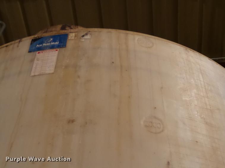 image for item DA4779 Vertical fertilizer poly tank